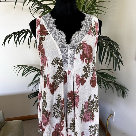 Free people Summer You Say So Slip loose fitting top floral size Small - Picture 8 of 8
